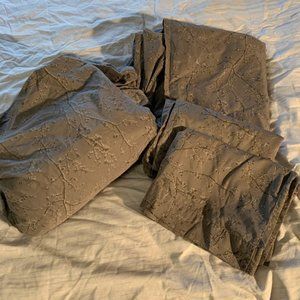 Vera Wang 100% Queen size sheets